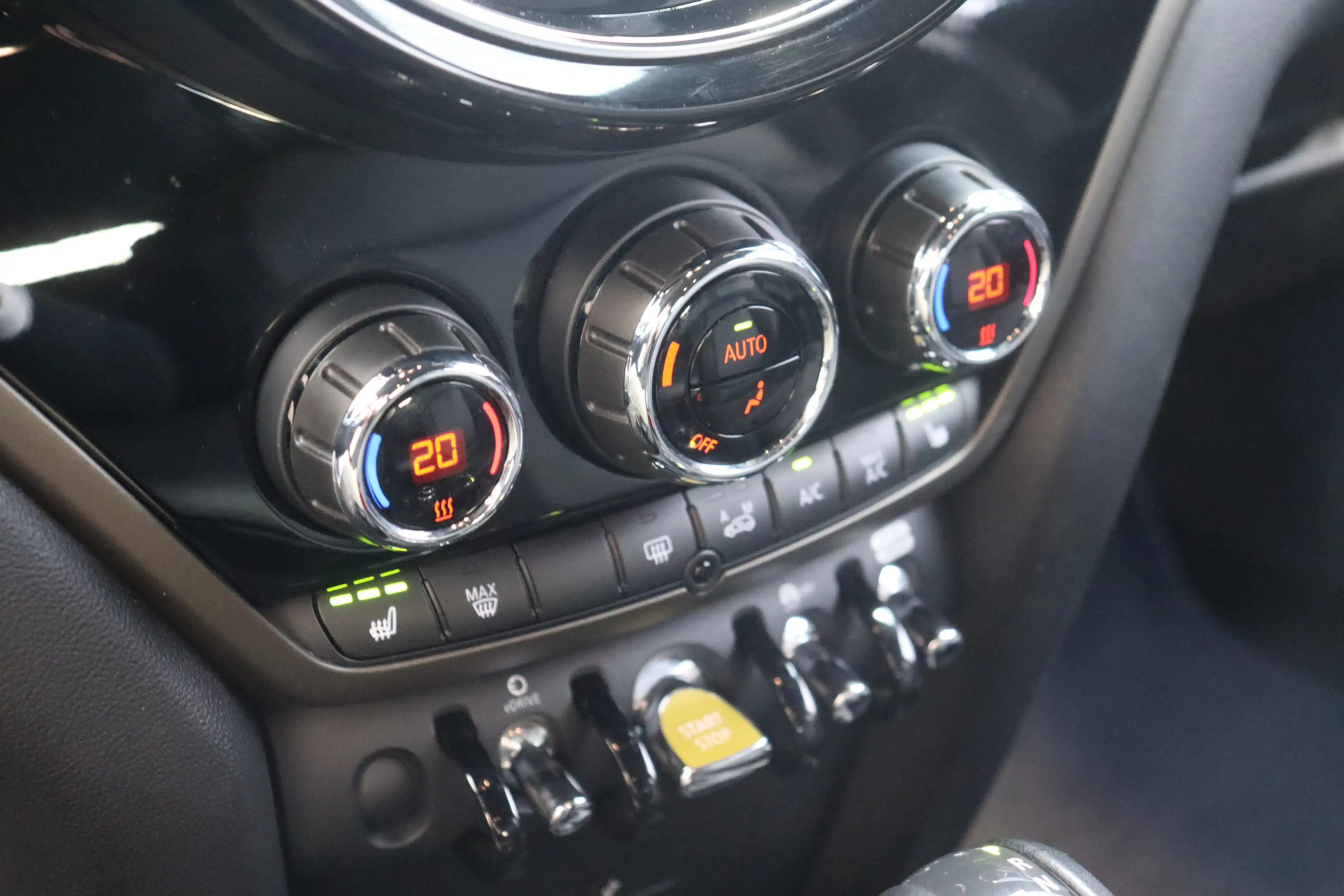MINI John Cooper Works Countryman SE ALL4 JCW Automaat / Achteruitrijcamera / Comfor — photo 15