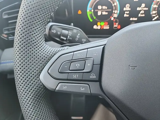 Volkswagen Tiguan Sport eHybrid DSG 150 kW Ansicht 11