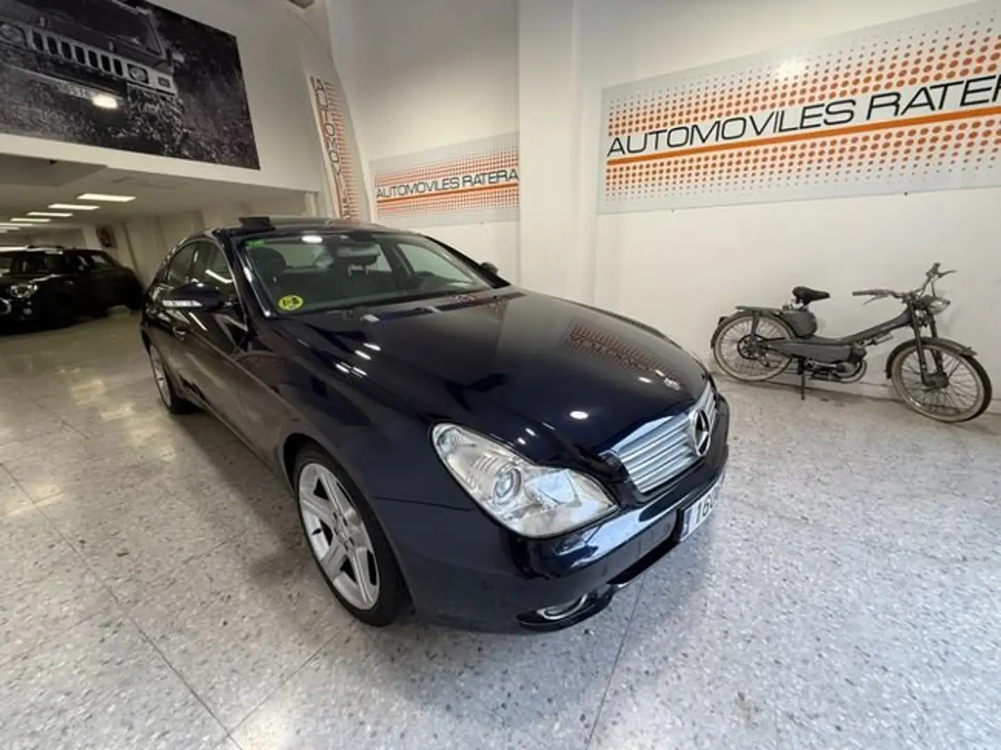 Mercedes-Benz CLS 350 (219.356) Kék - 2