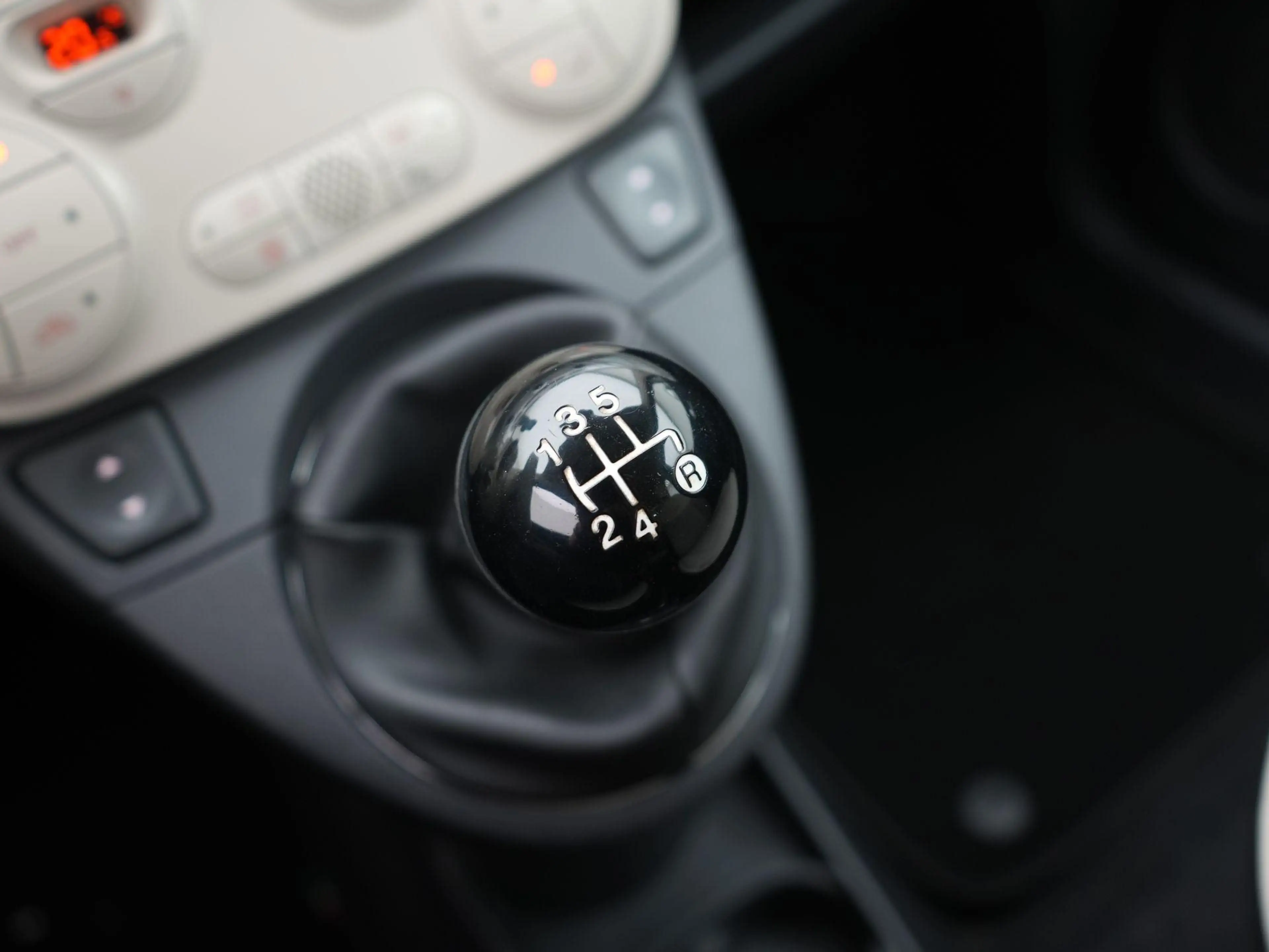 Fiat 500C 0.9 TwinAir Turbo Lounge CARBIO | CLIMA | LMV | PD — photo 15