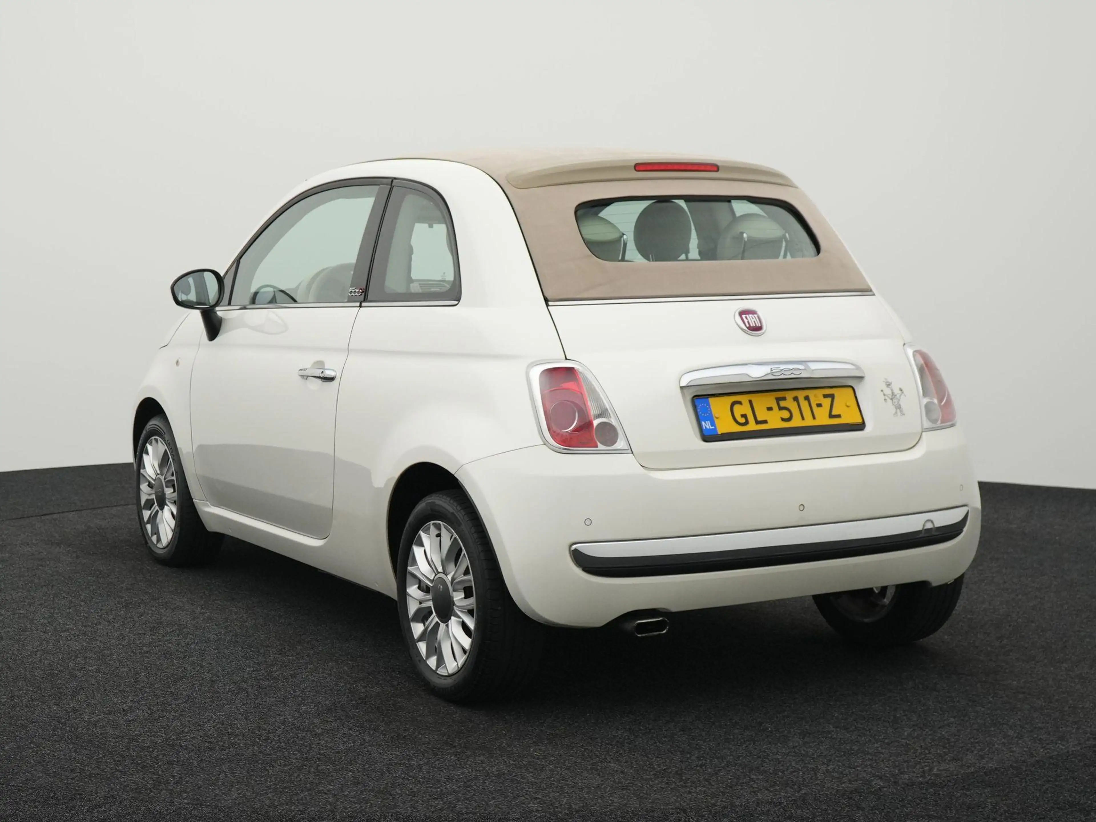 Fiat 500C 0.9 TwinAir Turbo Lounge CARBIO | CLIMA | LMV | PD — photo 2