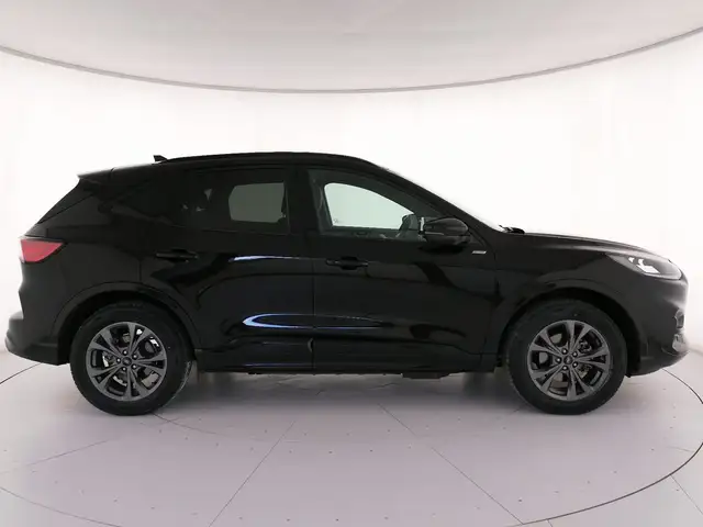 Ford Kuga view 3