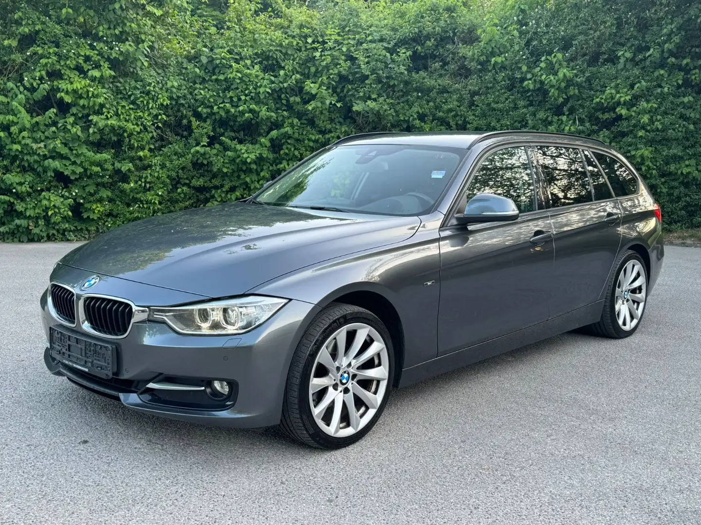 BMW 320 d xDrive Touring Sport Line Head-Up Kamera Gris - 1