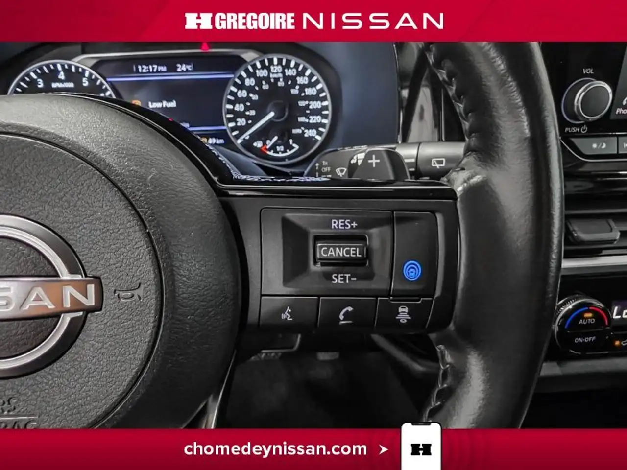 Nissan Pathfinder photo Nissan Pathfinder
