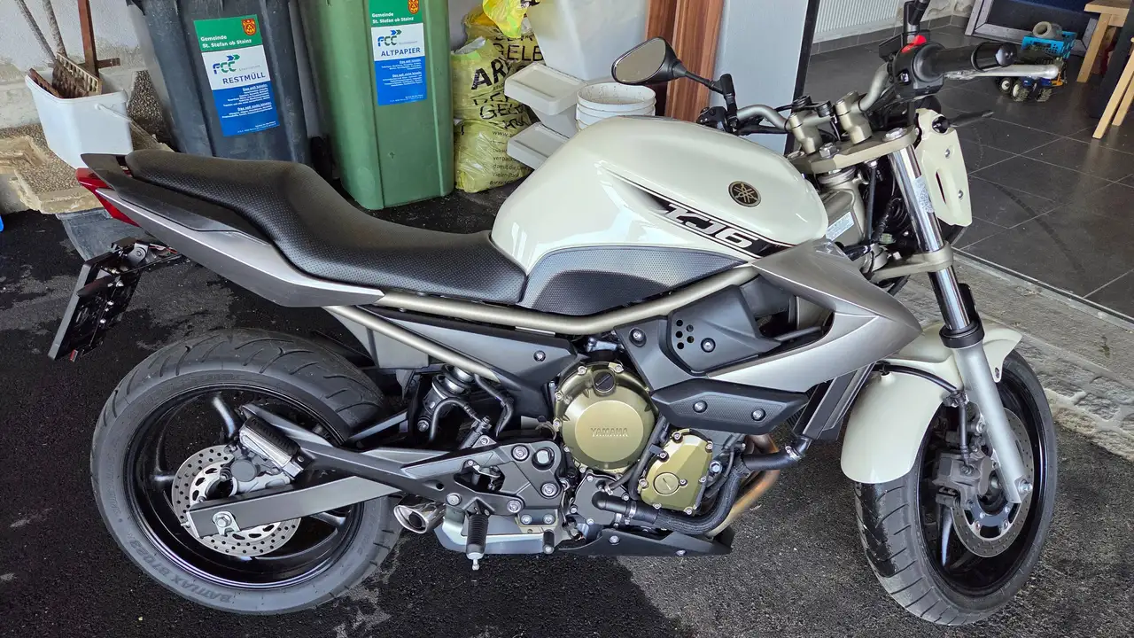Yamaha XJ 600