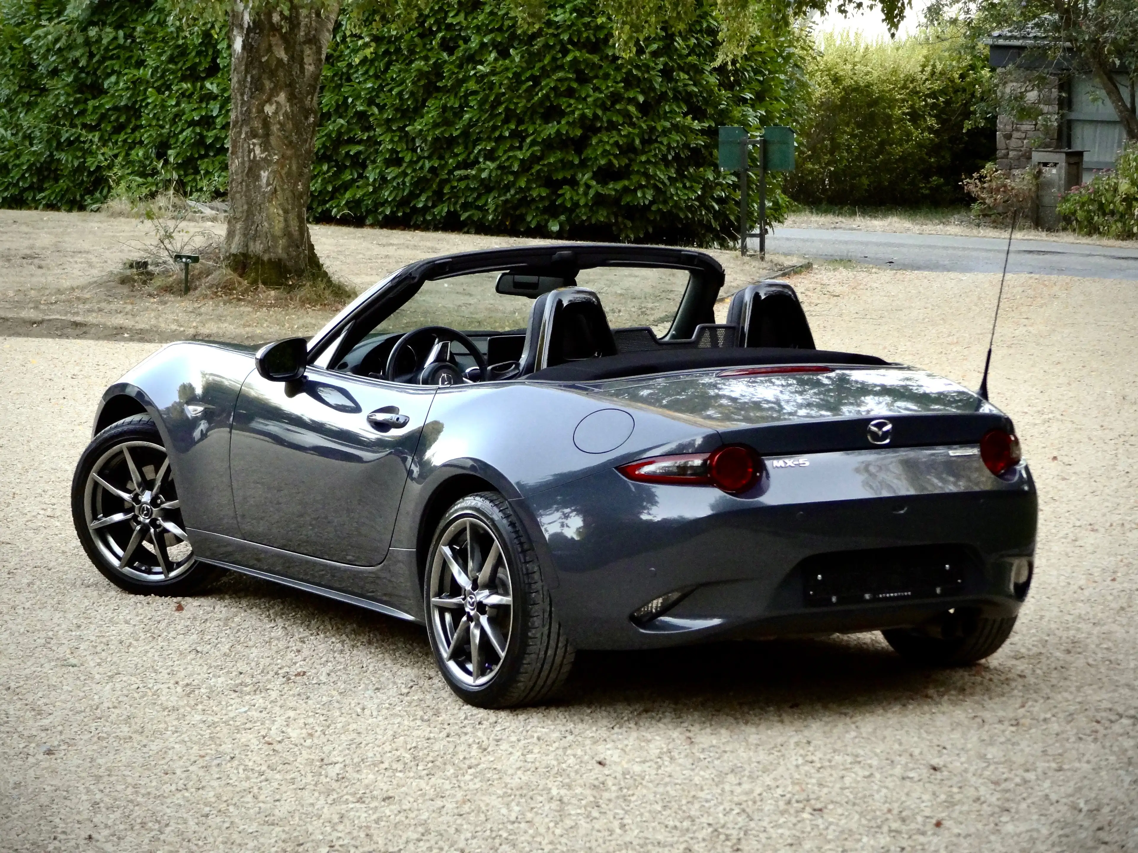 Mazda MX-5 ND2.5 184 ** POLYMETAL GREY - CARPLAY BT - CAM - BOSE ** — photo 3