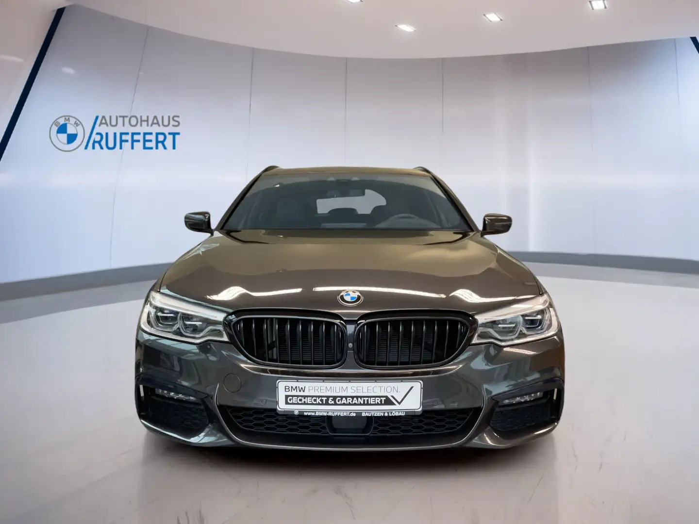 BMW 540 d xDrive Touring M Sportpaket Head-Up DAB Grau - 2