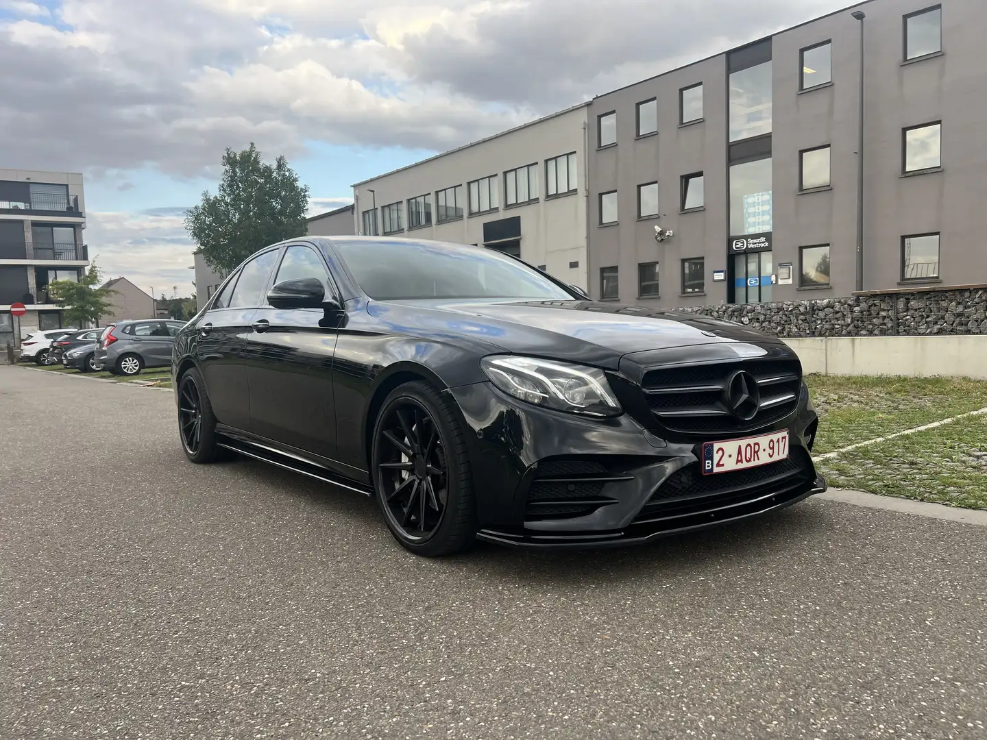 Mercedes-Benz E 220 d Pack AMG Full Black 96100km - 2