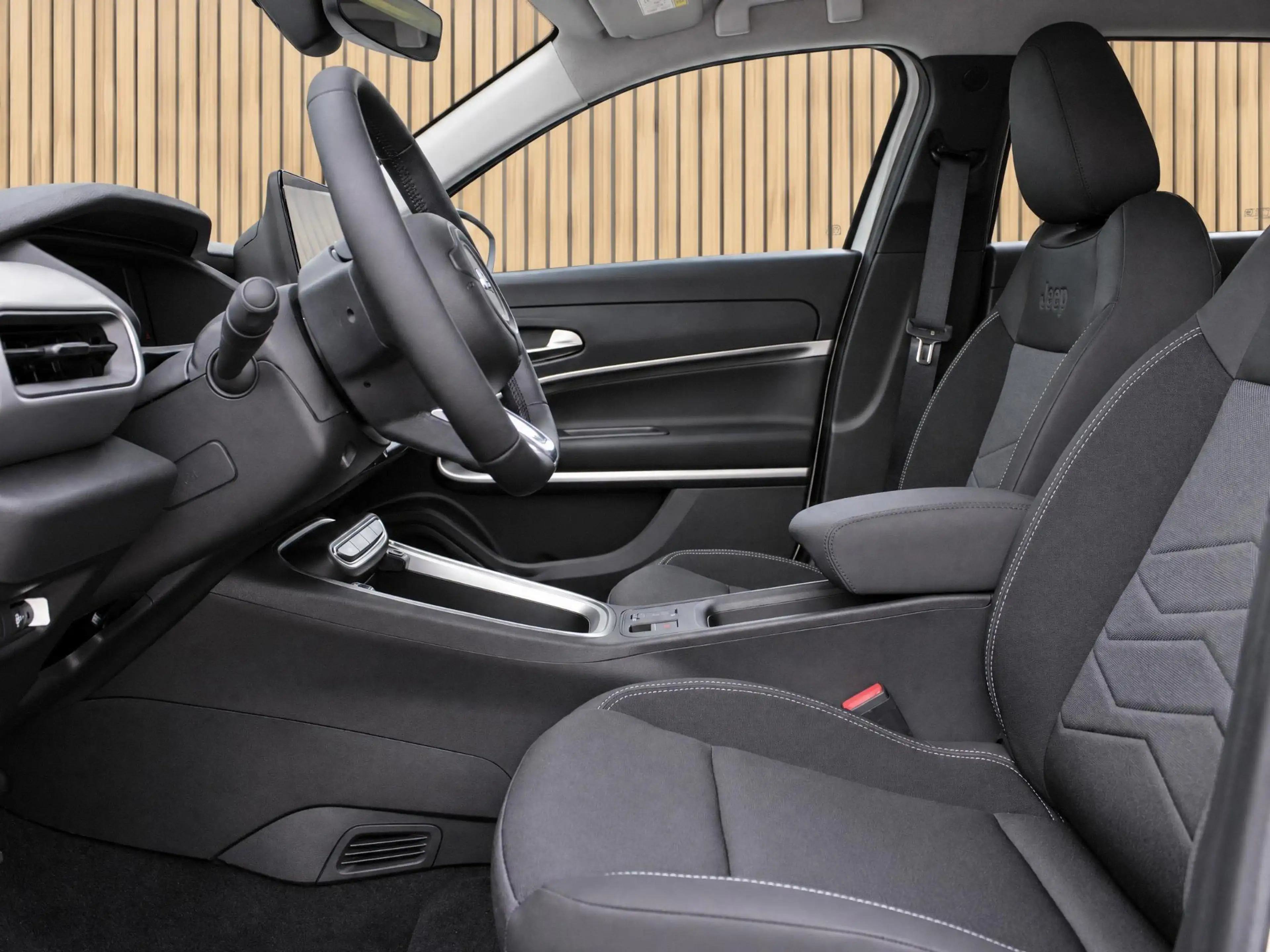 Jeep Avenger Summit 54 kWh VOORRAAD KORTING — photo 12
