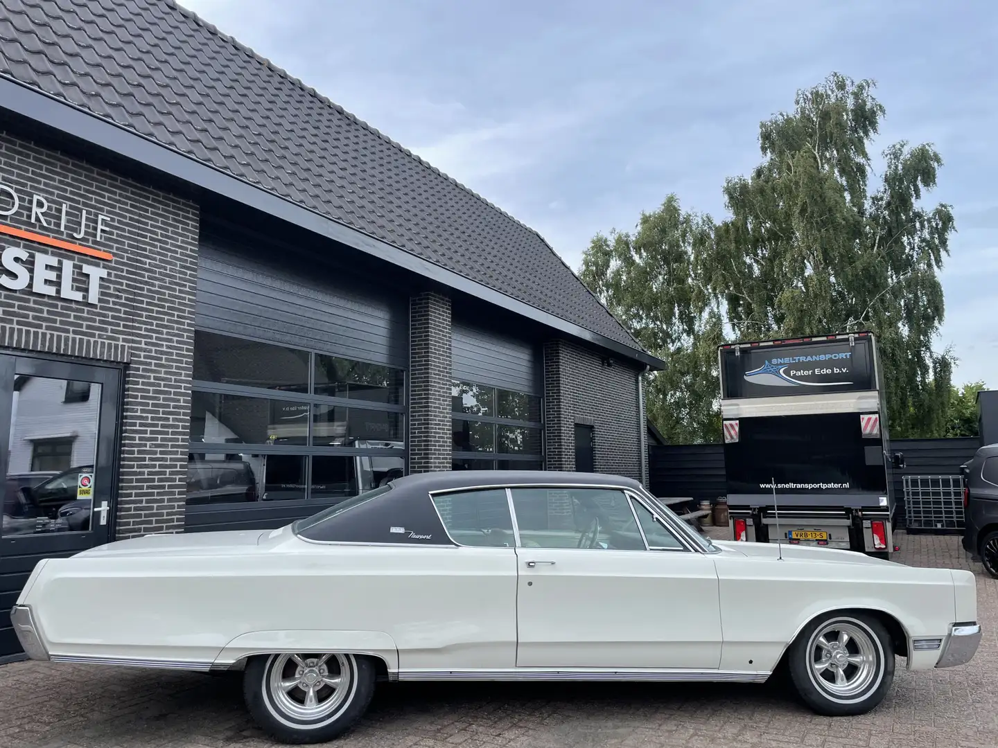 Chrysler NEWPORT 6.2 V8 Blanc - 2