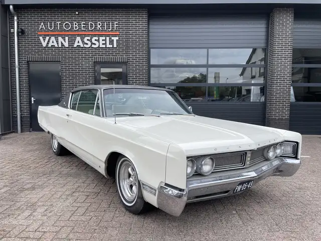 Chrysler NEWPORT 6.2 V8