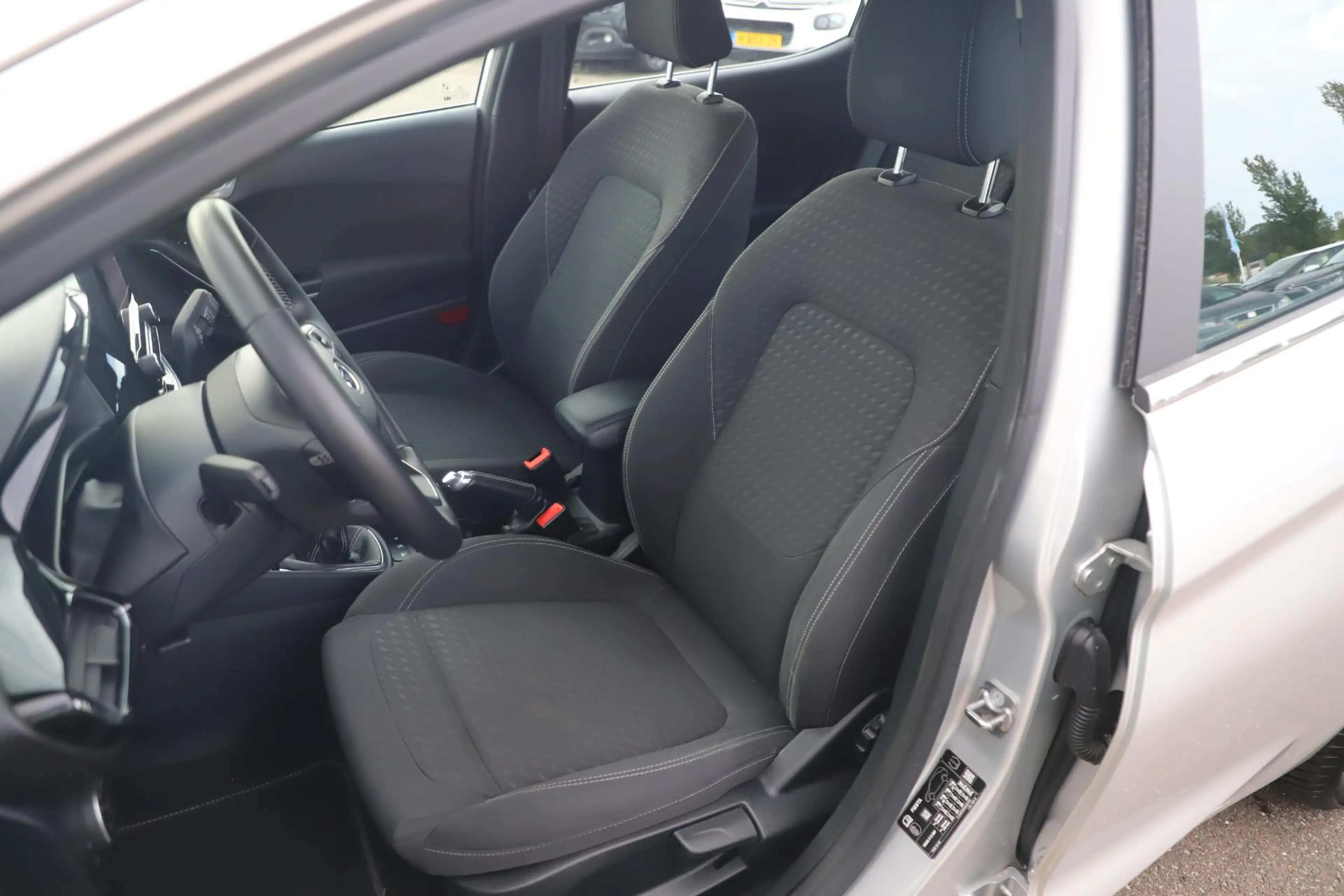 Ford Fiesta 1.0 EcoBoost Titanium 95PK Navigatie LMV Carplay A — photo 6