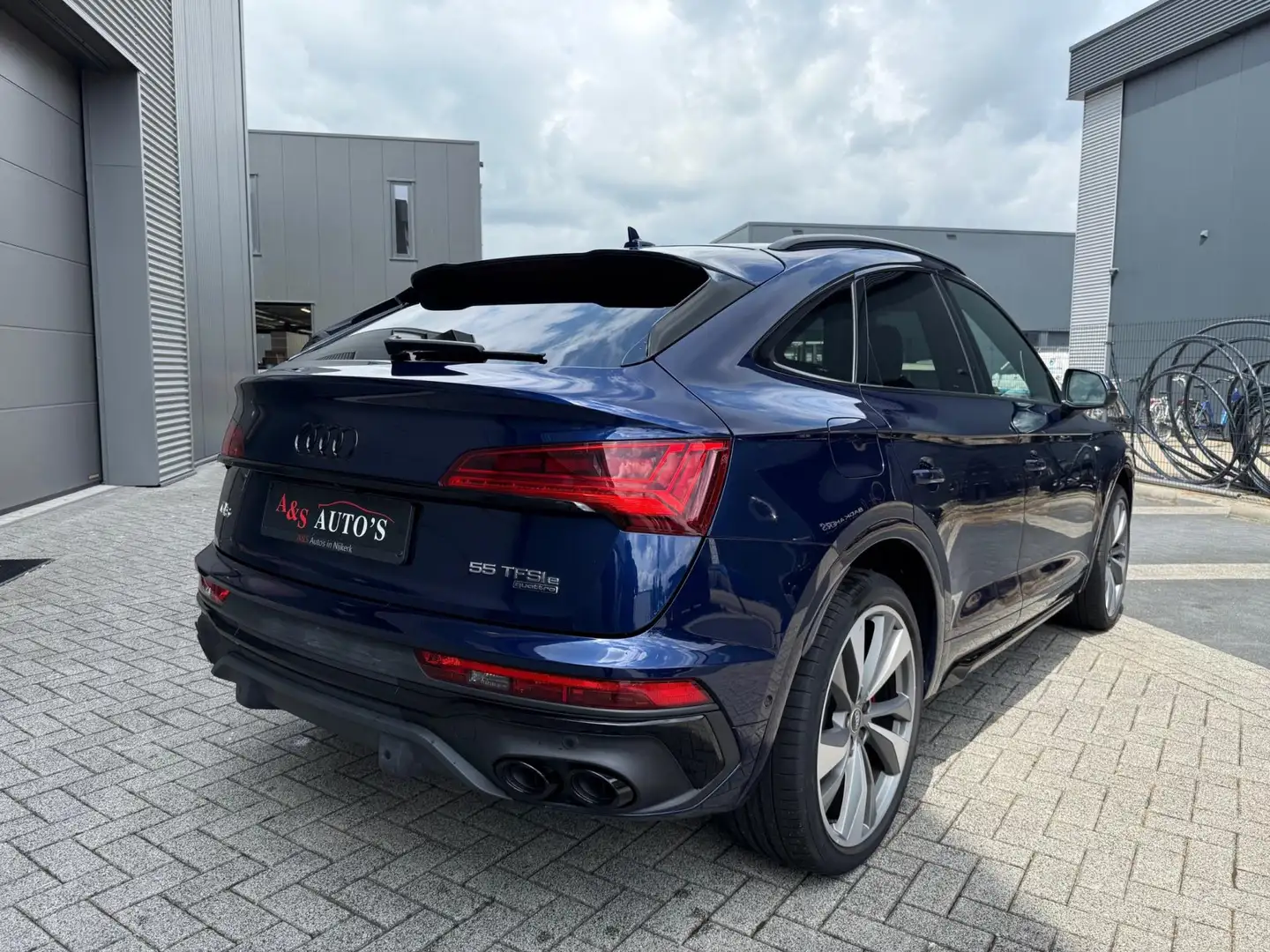 Audi Q5 Sportback 55 TFSI e Quattro Competition 3x S line Blauw - 2