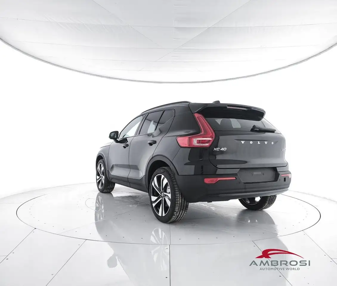 Volvo XC40 2026