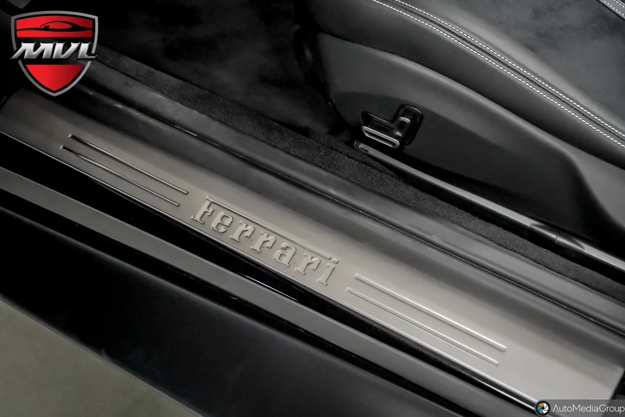 Ferrari Roma снимка Ferrari Roma