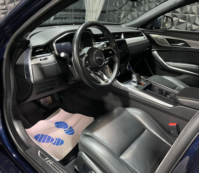 Jaguar XF Sportbrake R-Dynamic S AWD, LED, 360° Kamera — photo 12