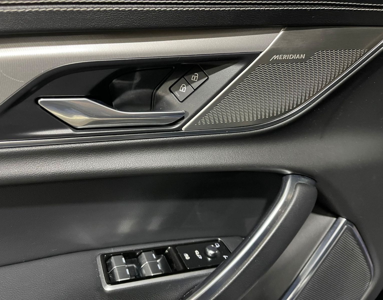 Jaguar XF Sportbrake R-Dynamic S AWD, LED, 360° Kamera — photo 15