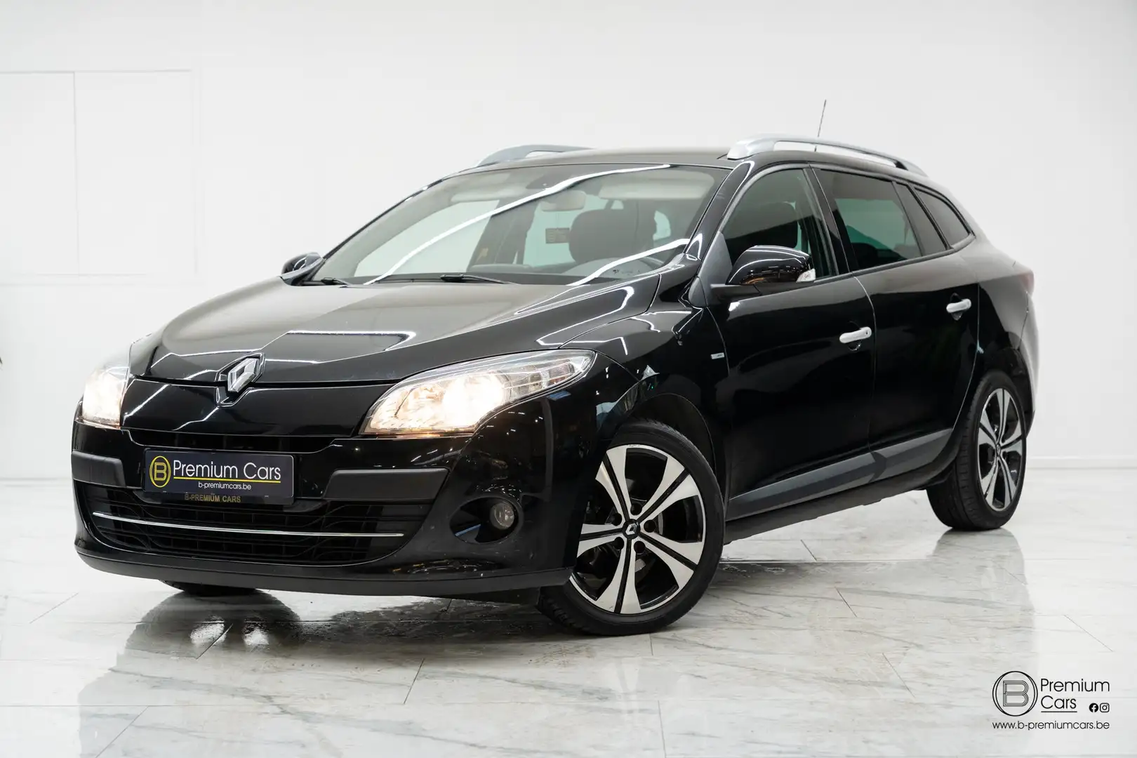Renault Megane Grandtour 2.0 140 CVT Luxe! Bose, Pano, Navi! Noir - 1