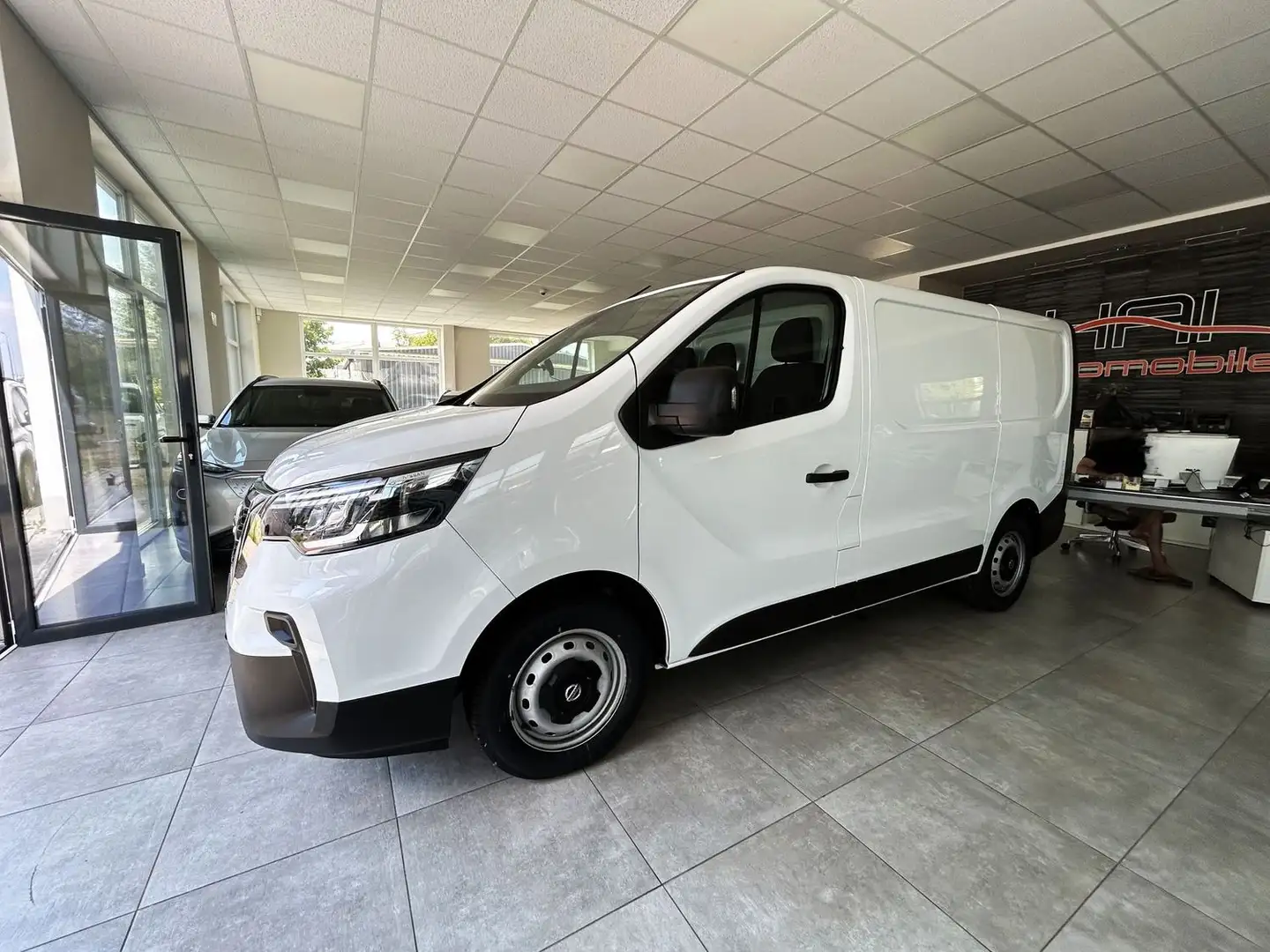 Nissan Primastar L1H1 2,8t Visia/klima/1Hand Weiß - 1