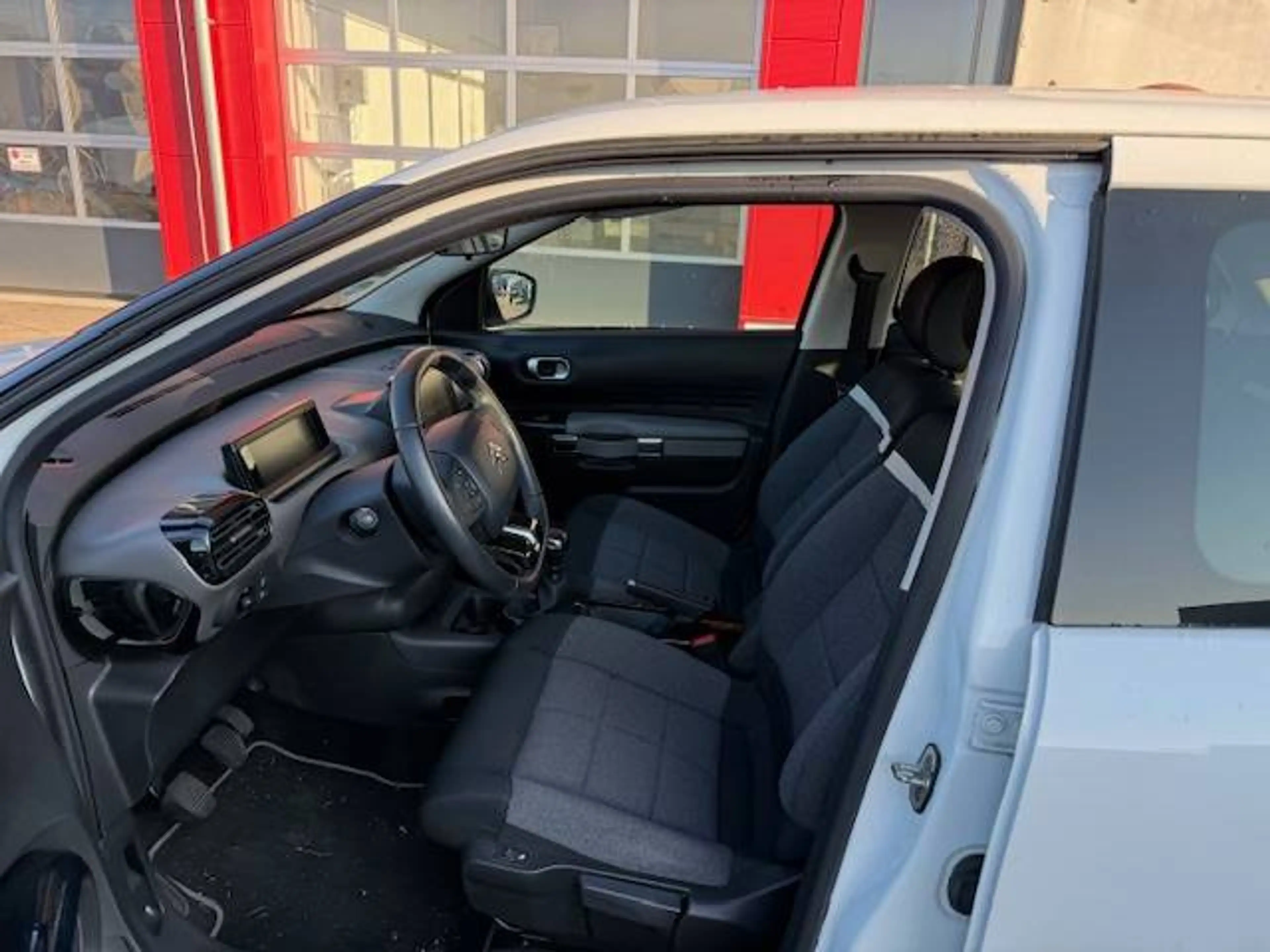 Citroen C4 Cactus Pure Tech 110 Feel — photo 9