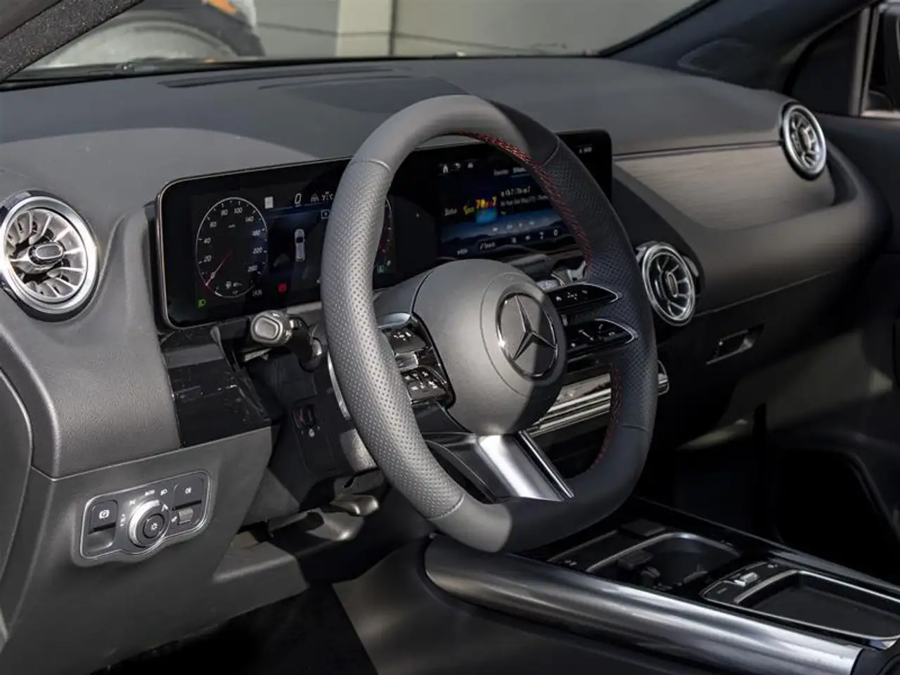 Mercedes-Benz GLA fotografie Mercedes-Benz GLA