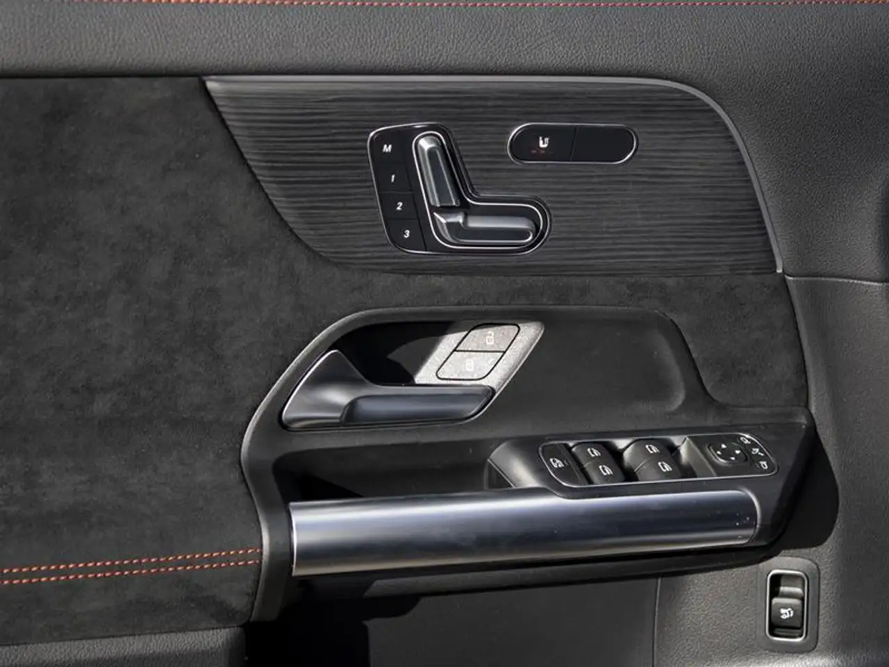 Mercedes-Benz GLA fotografie Mercedes-Benz GLA