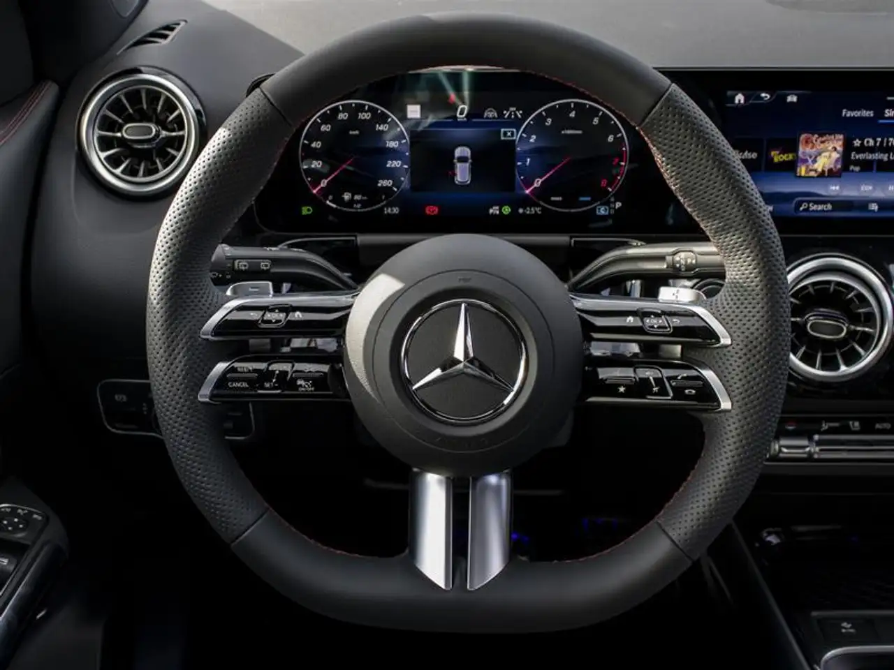 Mercedes-Benz GLA fotografie Mercedes-Benz GLA
