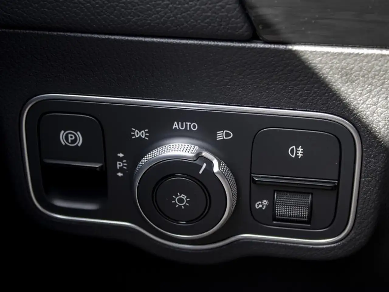 Mercedes-Benz GLA fotografie Mercedes-Benz GLA