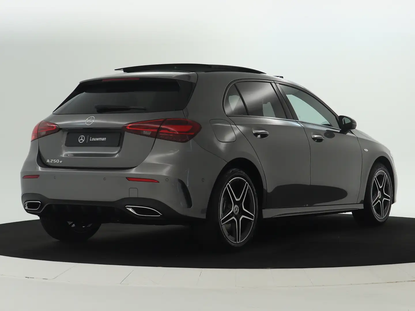 Mercedes-Benz A 250 e Business Solution AMG | Nightpakket | Parkeerpak Grau - 2