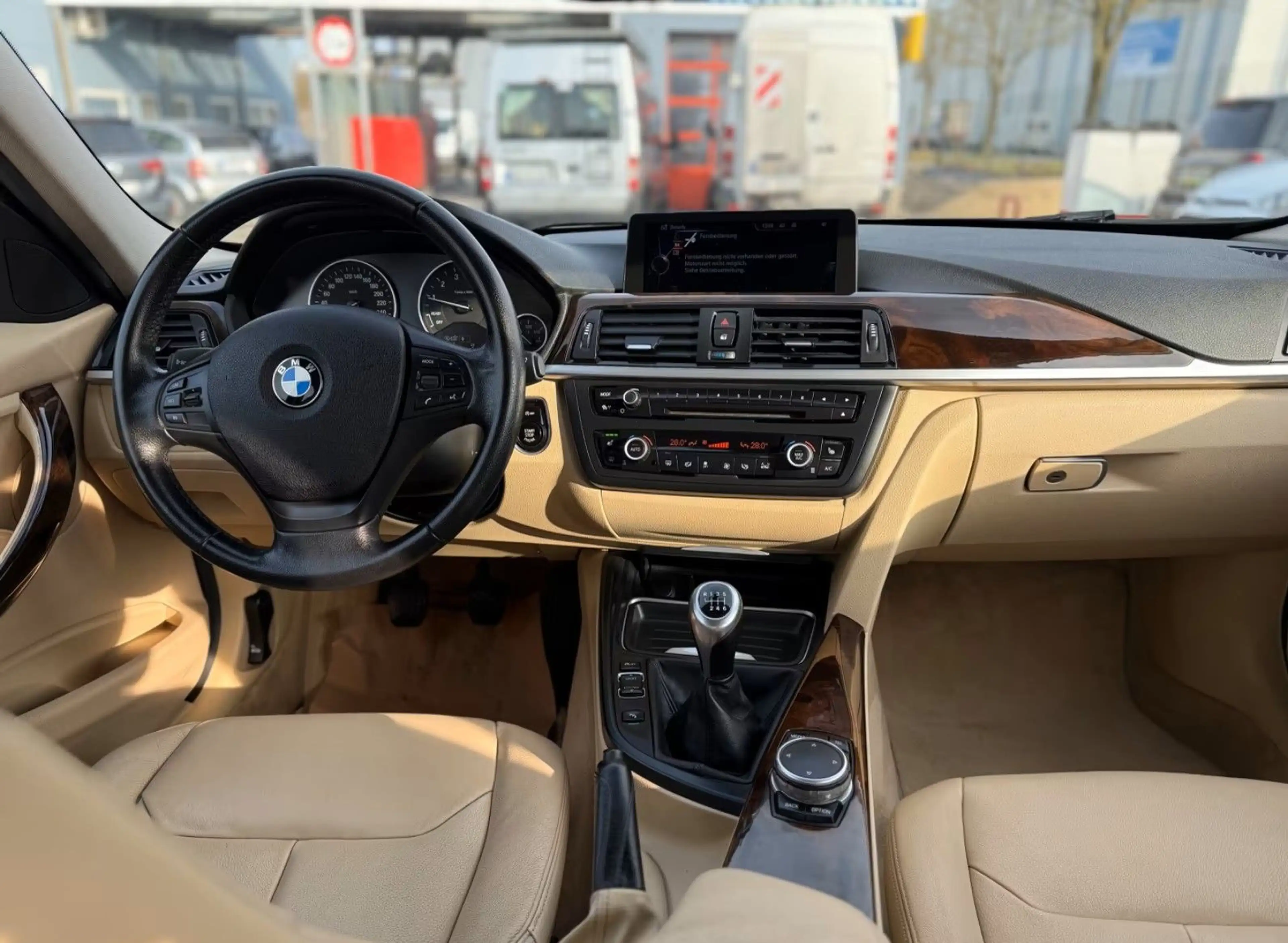 BMW 316 i Luxury Line Tüv Au Neu — photo 11