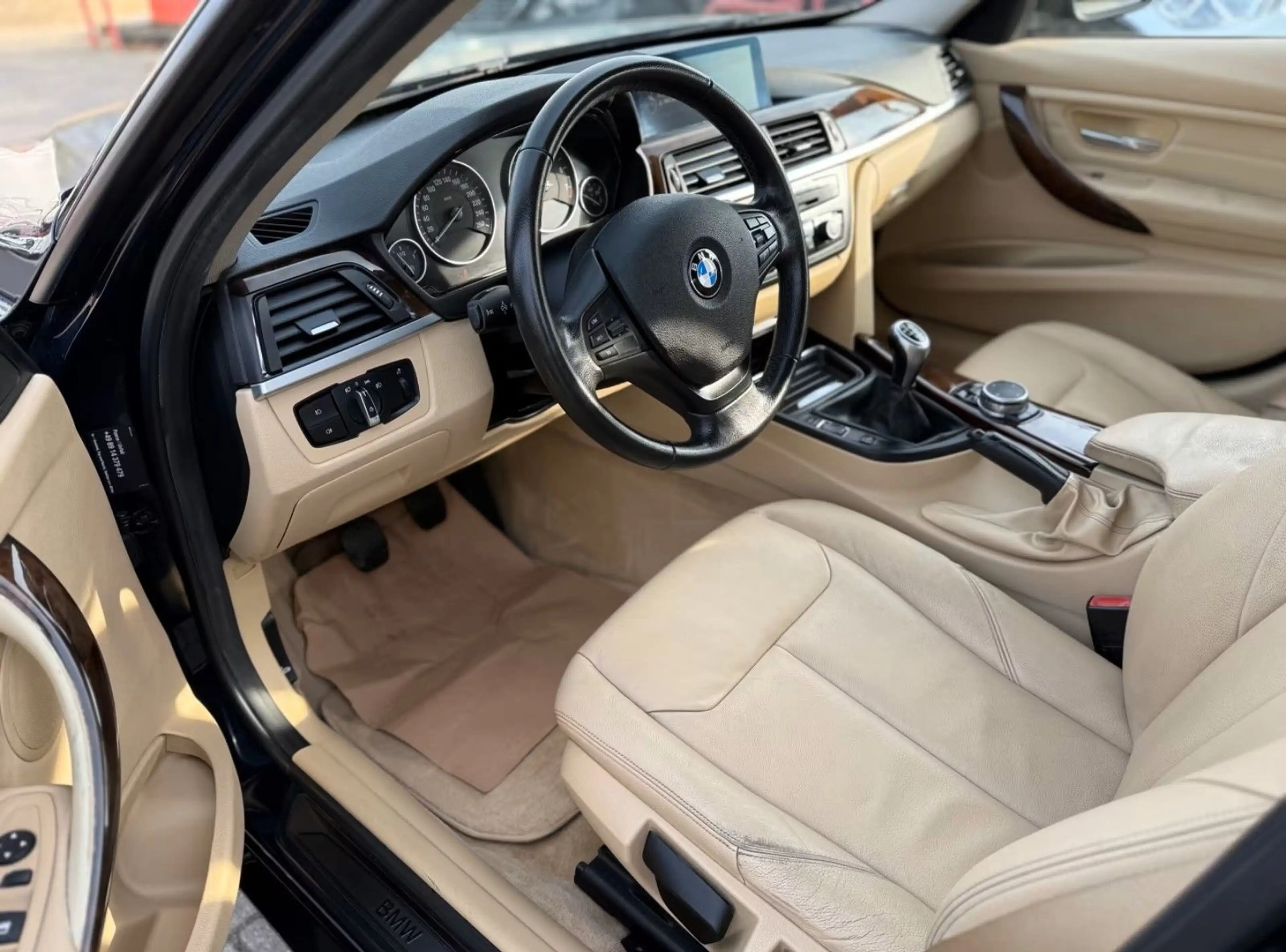 BMW 316 i Luxury Line Tüv Au Neu — photo 9