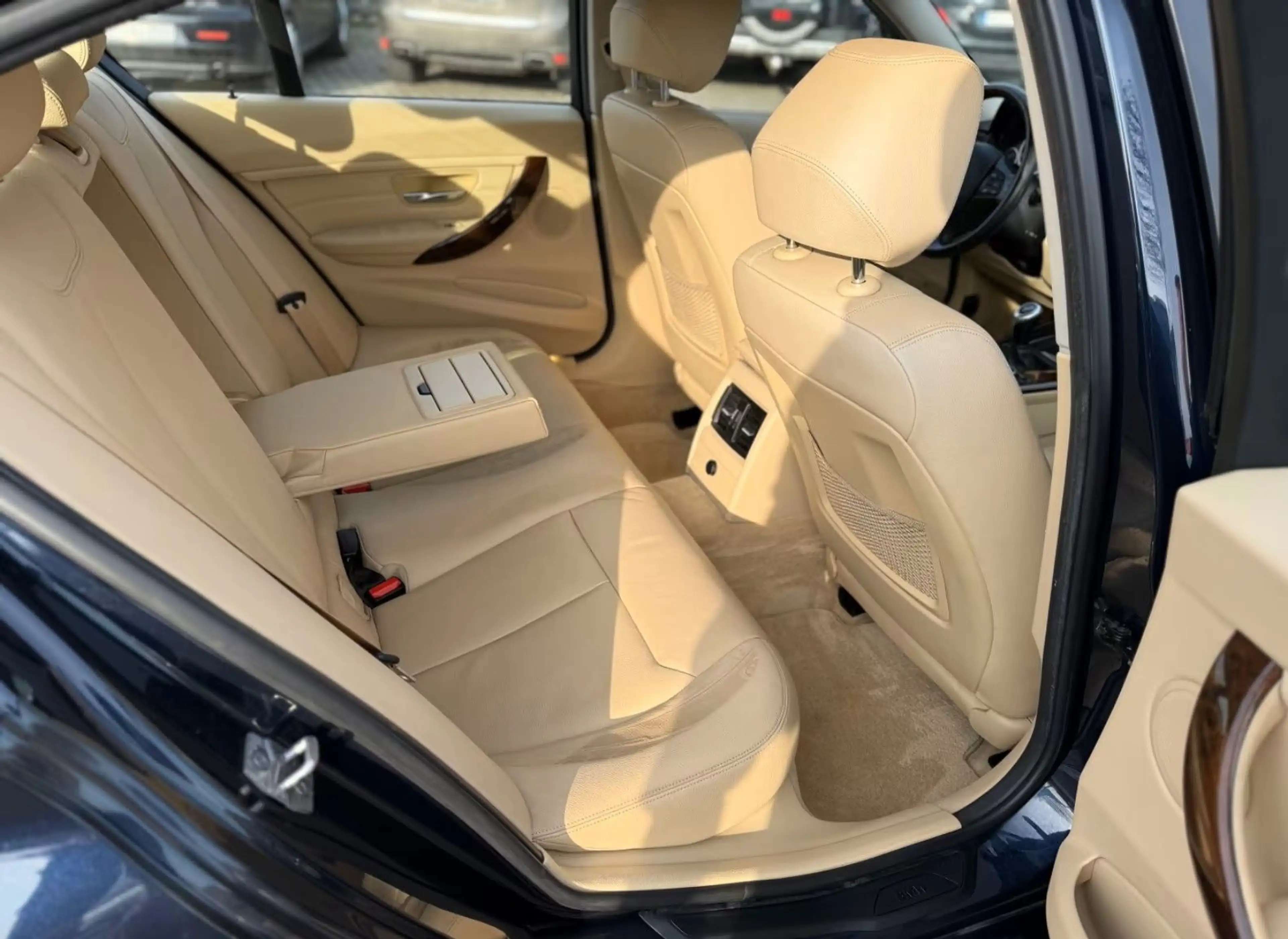 BMW 316 i Luxury Line Tüv Au Neu — photo 12