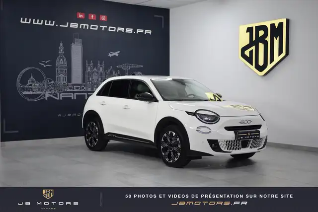 Fiat 600 1.2 Hybrid 100ch DCT6 La Prima