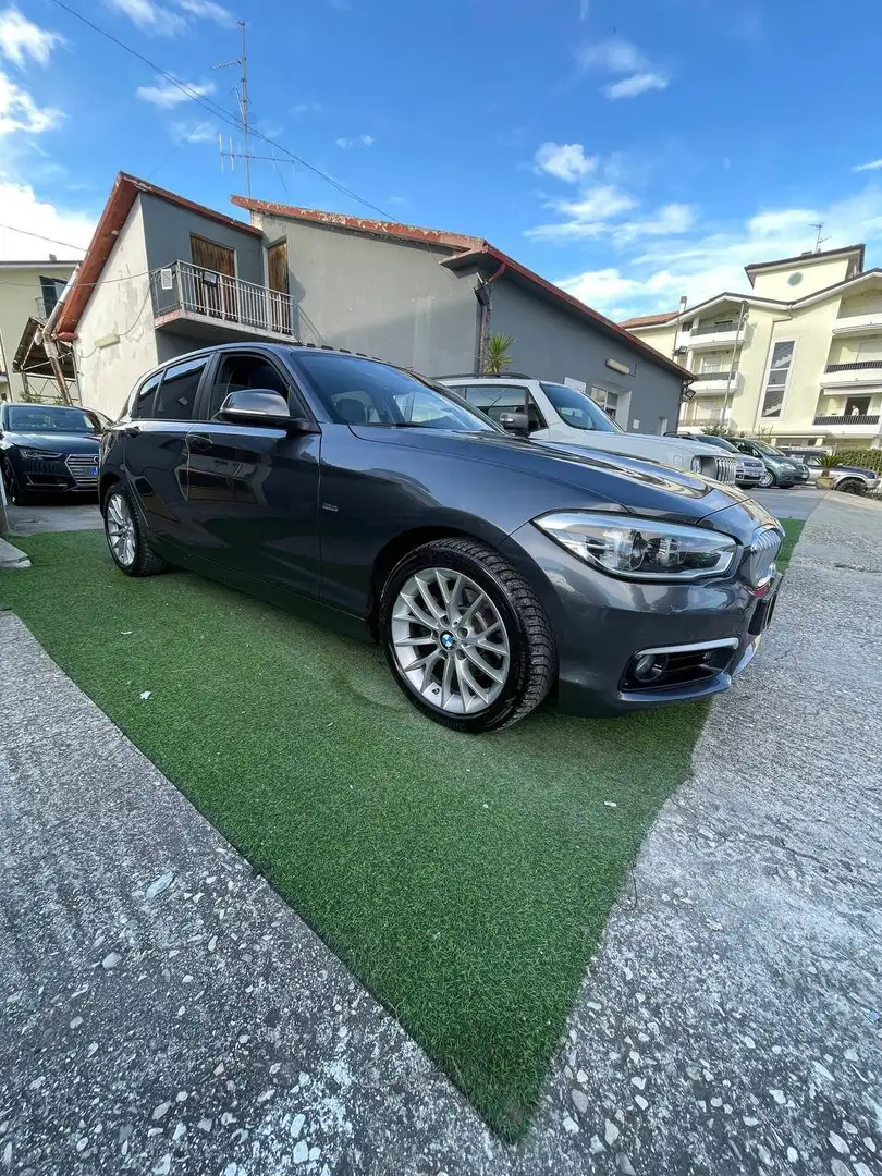 BMW 120 120d xDrive  Urban line 5p 190 cv Grigio - 2