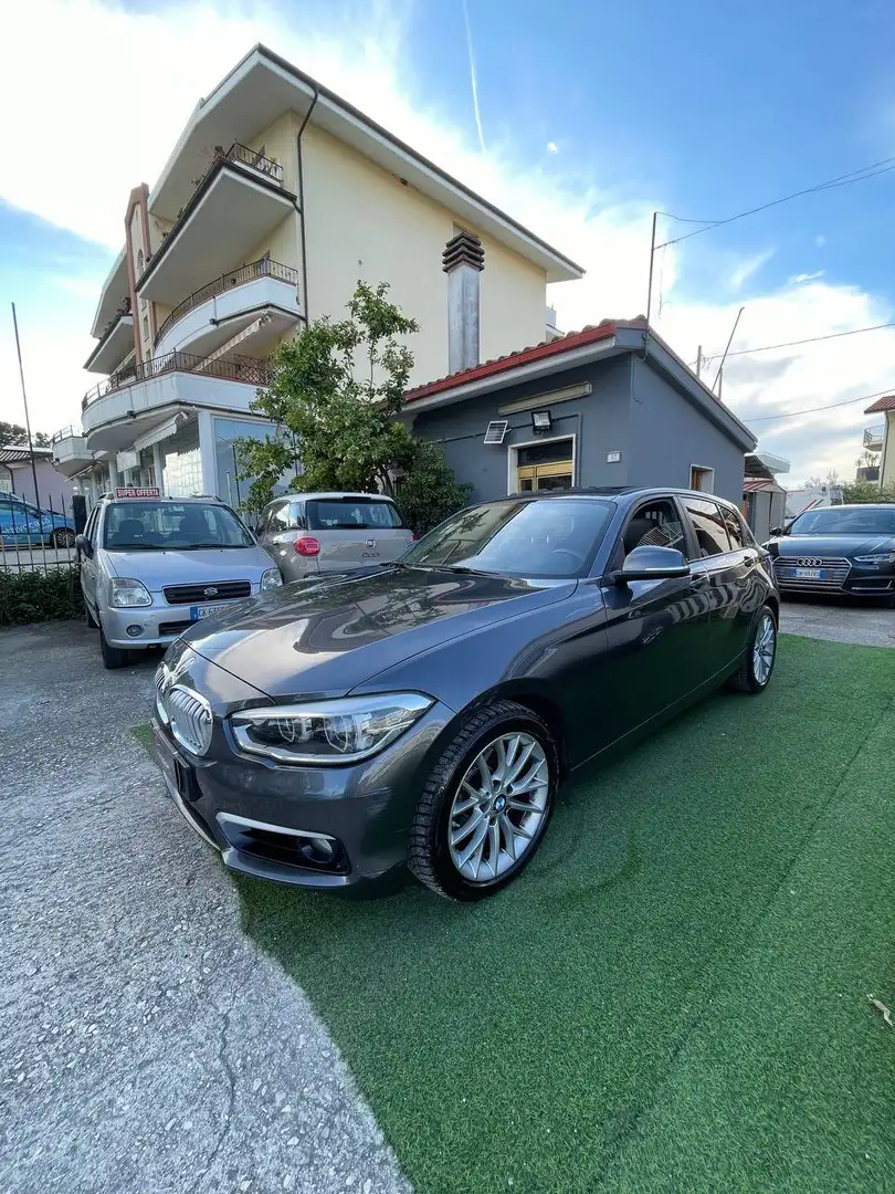 BMW 120 120d xDrive  Urban line 5p 190 cv Grigio - 1