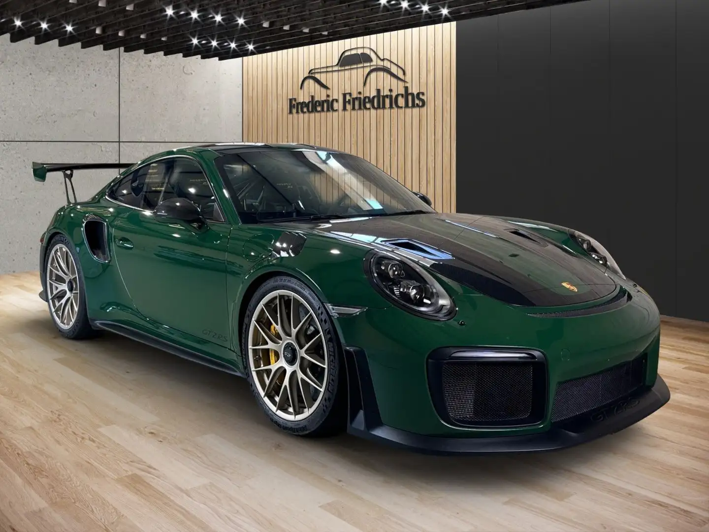 Porsche 991 GT2 RS Weissach Paket PTS Sonderfarbe Verde - 2