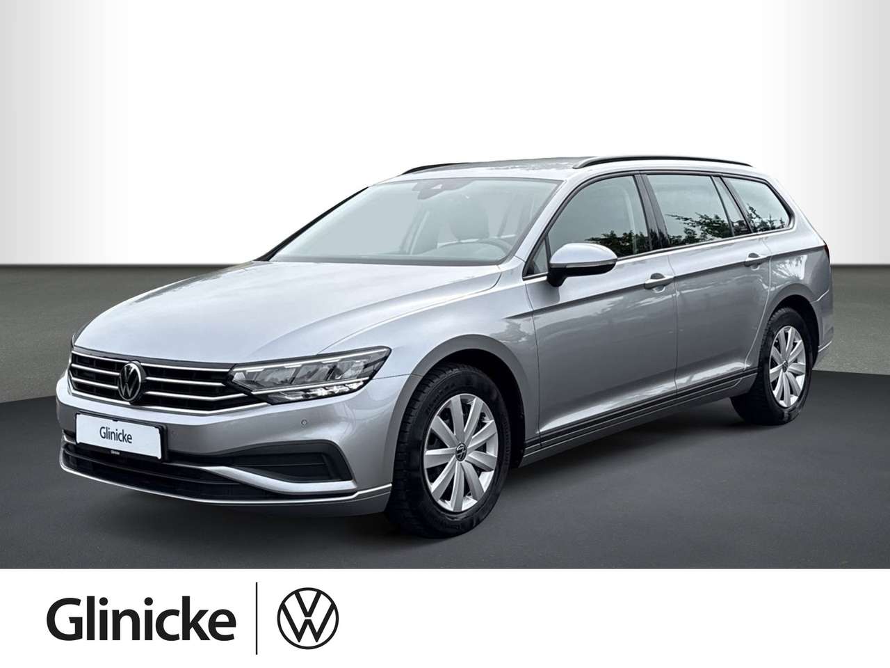 Volkswagen Passat Variant 2023 — Conceptline 1.5 TSI DSG, NAVI, RF