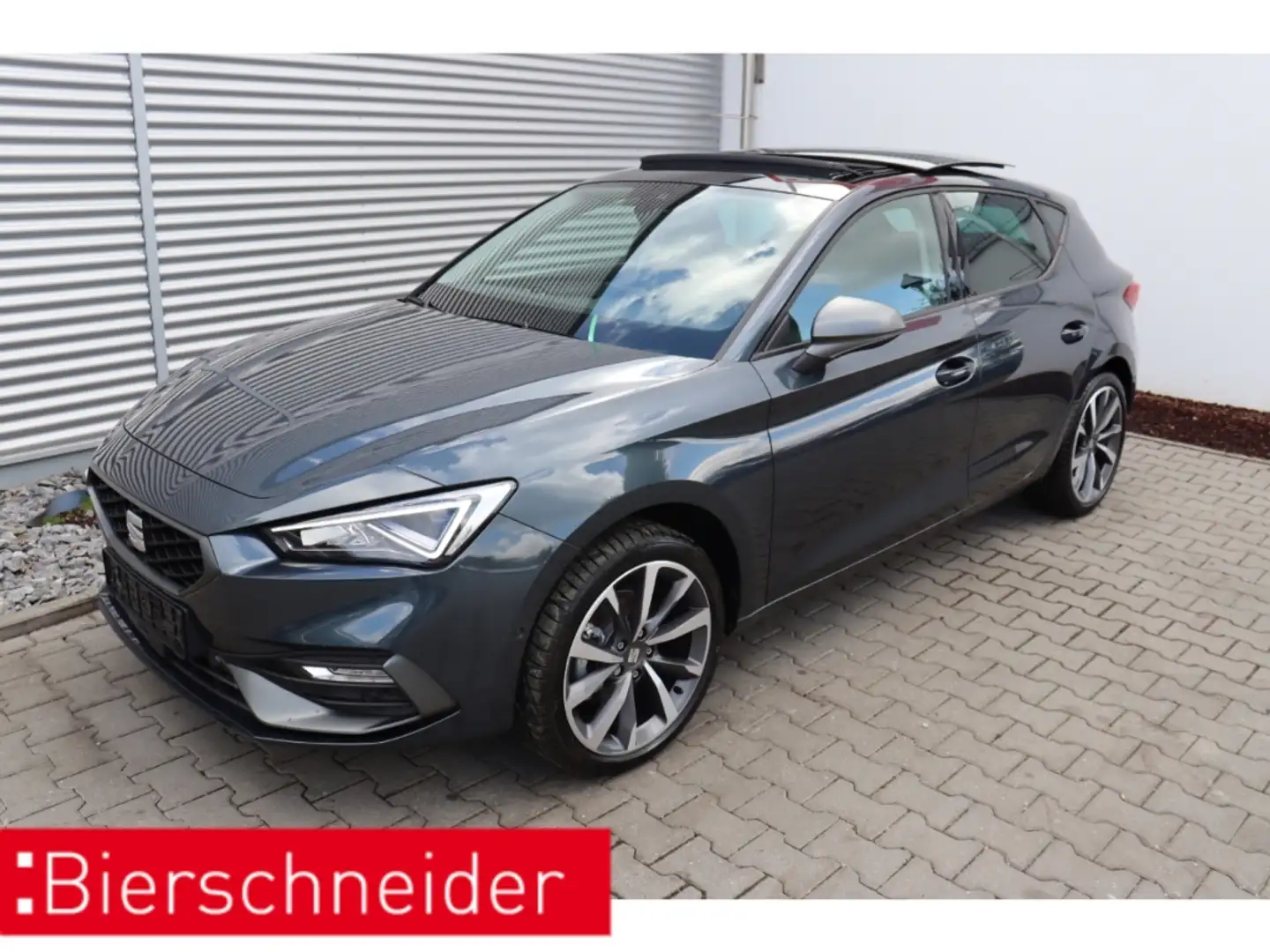 SEAT Leon 2.0 TDI DSG FR AHK ACC PANO LED Grijs - 1