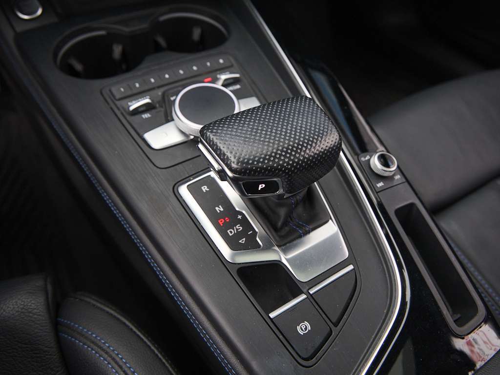 2019 Audi A5 LOW LOW KM!!! Ontario car, accident free! Gorgeous thumb 21