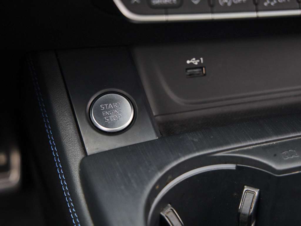 2019 Audi A5 LOW LOW KM!!! Ontario car, accident free! Gorgeous thumb 28
