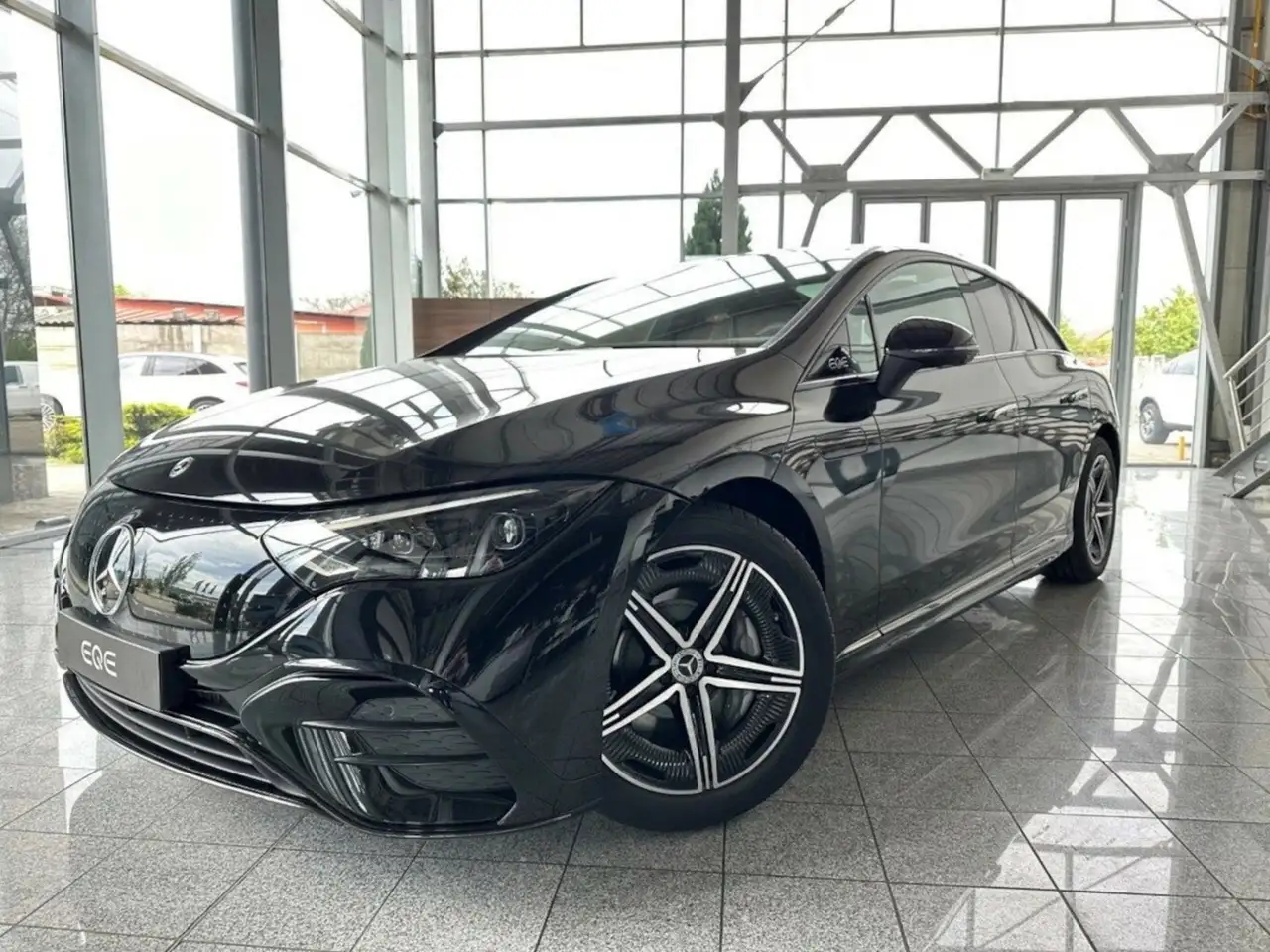 Mercedes-Benz EQE 350