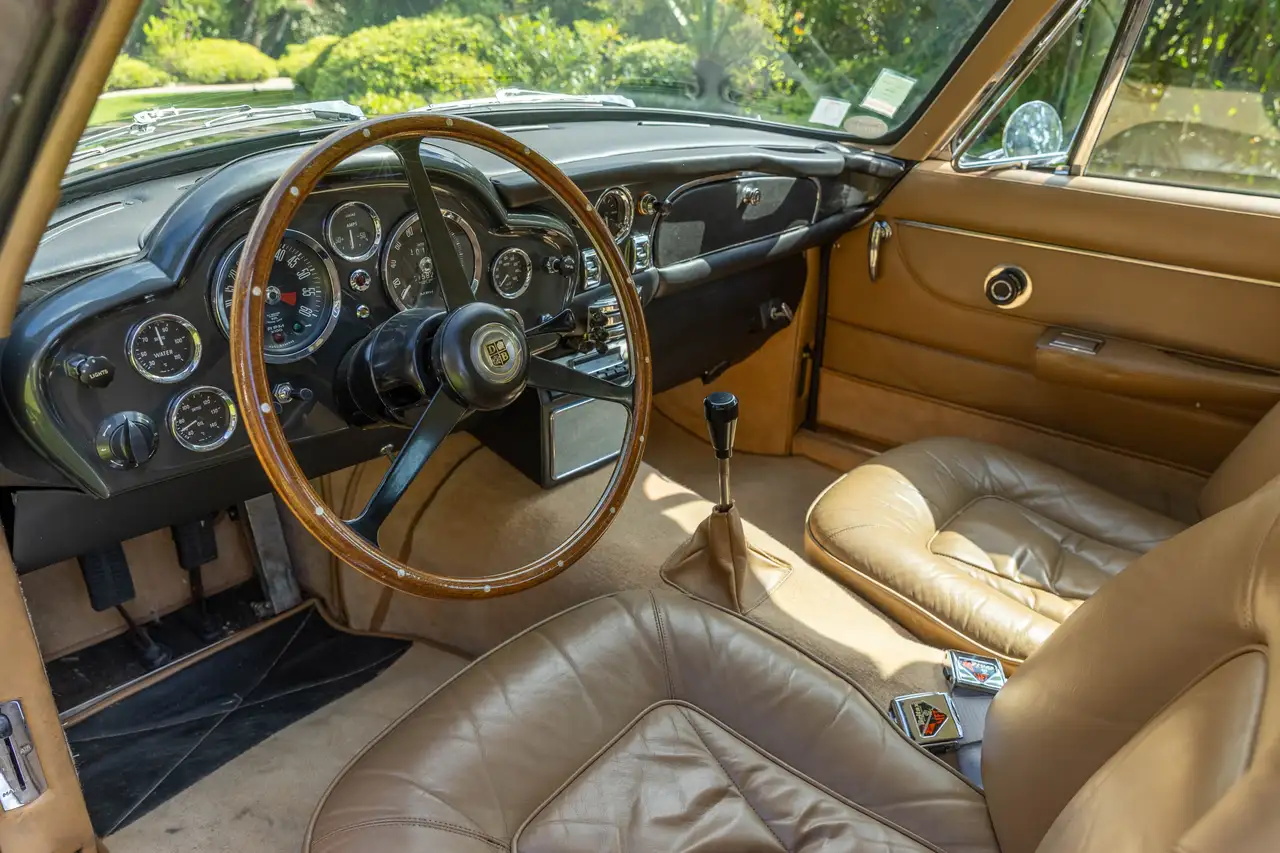 Aston Martin DB 6, foto 7