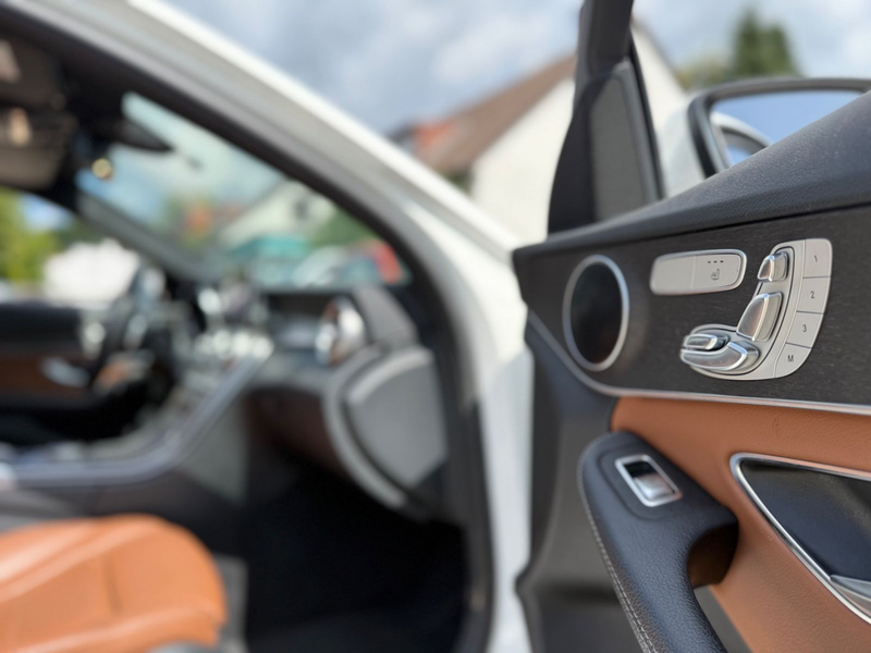 Mercedes-Benz C 200 C200d AMG LINIE*PANORAMA*MEMORY*DIGITAL COCKPIT* — photo 24