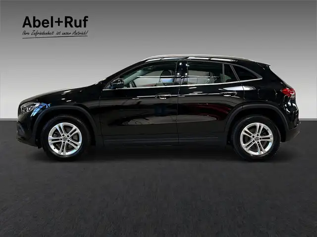 Mercedes-Benz Gla view 5