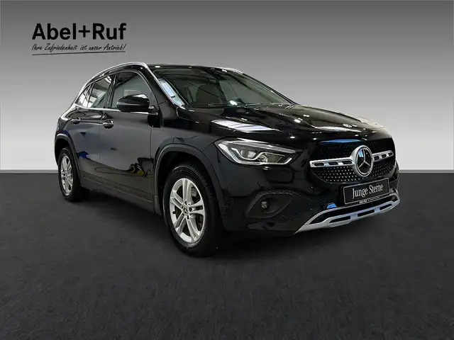 Mercedes-Benz Gla view 6