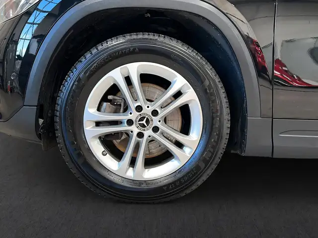 Mercedes-Benz Gla view 4