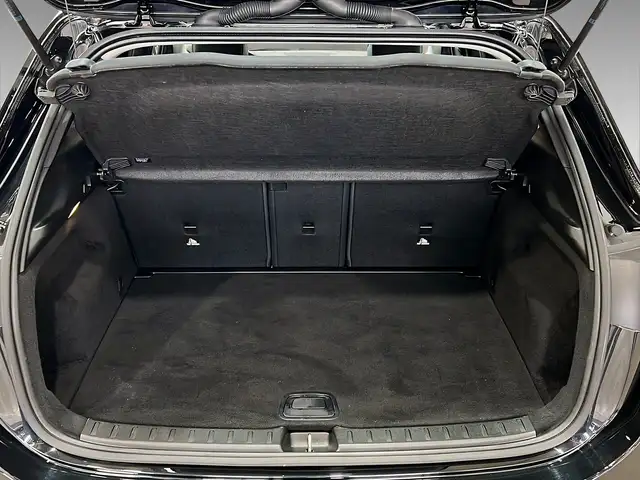 Mercedes-Benz Gla view 8