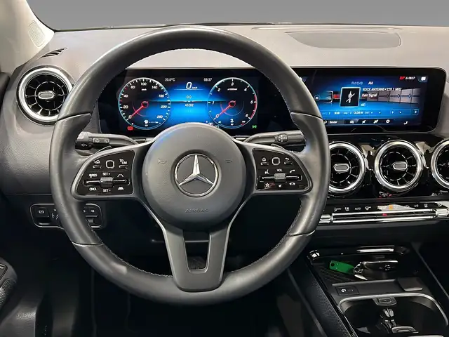 Mercedes-Benz Gla view 14