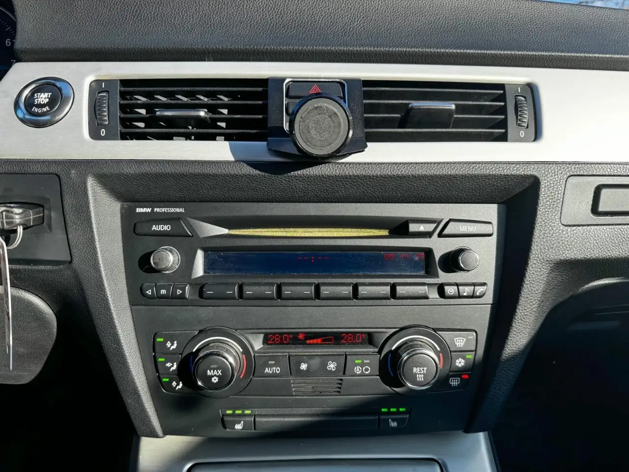 BMW 3 Series снимка BMW 3 Series