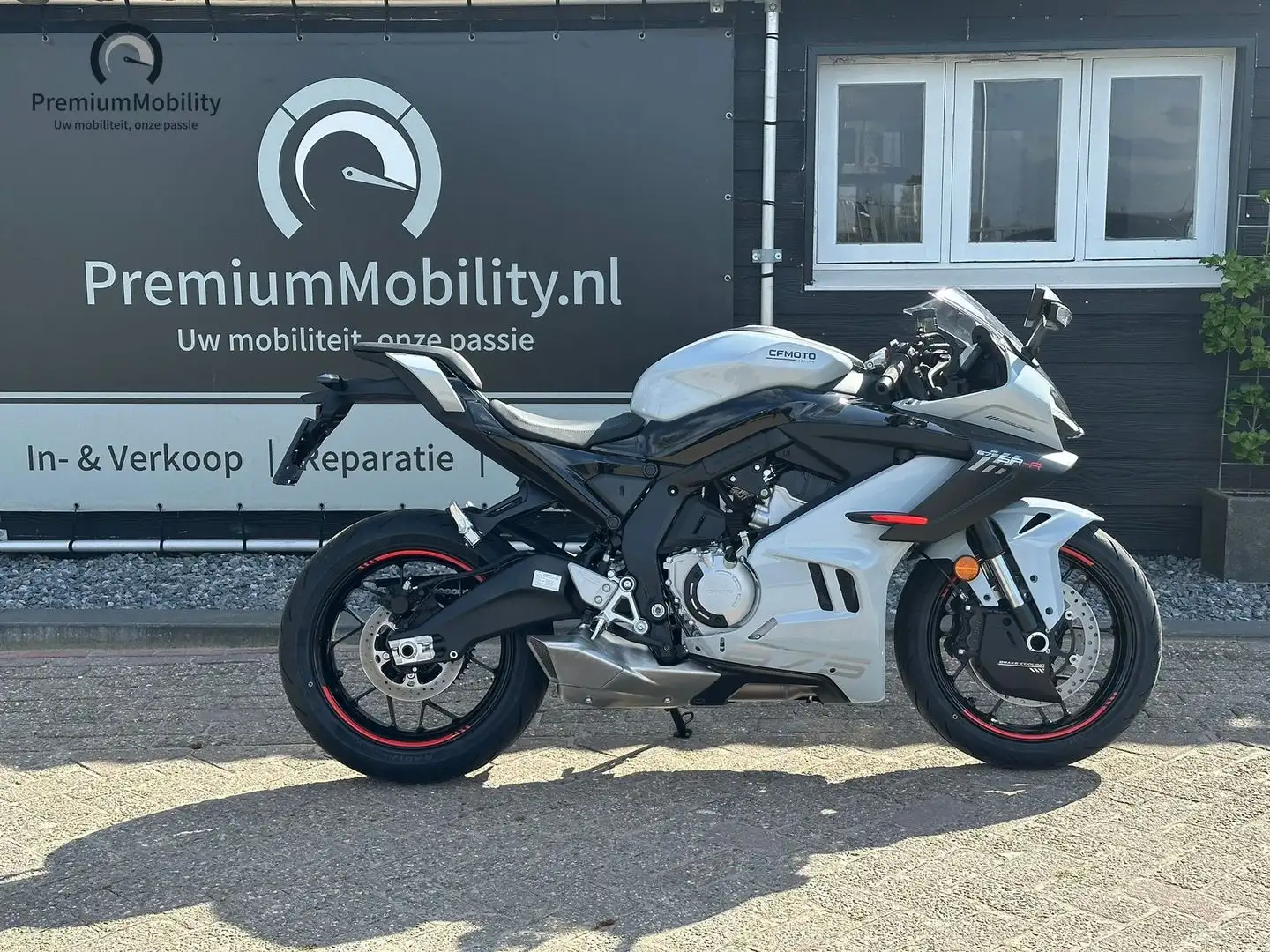 CFMOTO 675 SR-R Grijs - 1